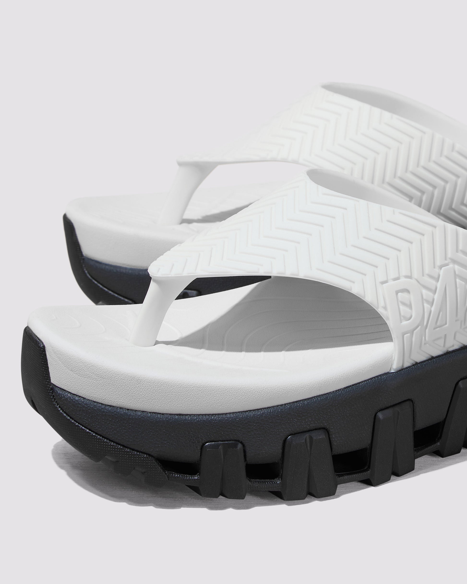 P448 Bondi Gesso Sneaker - Women