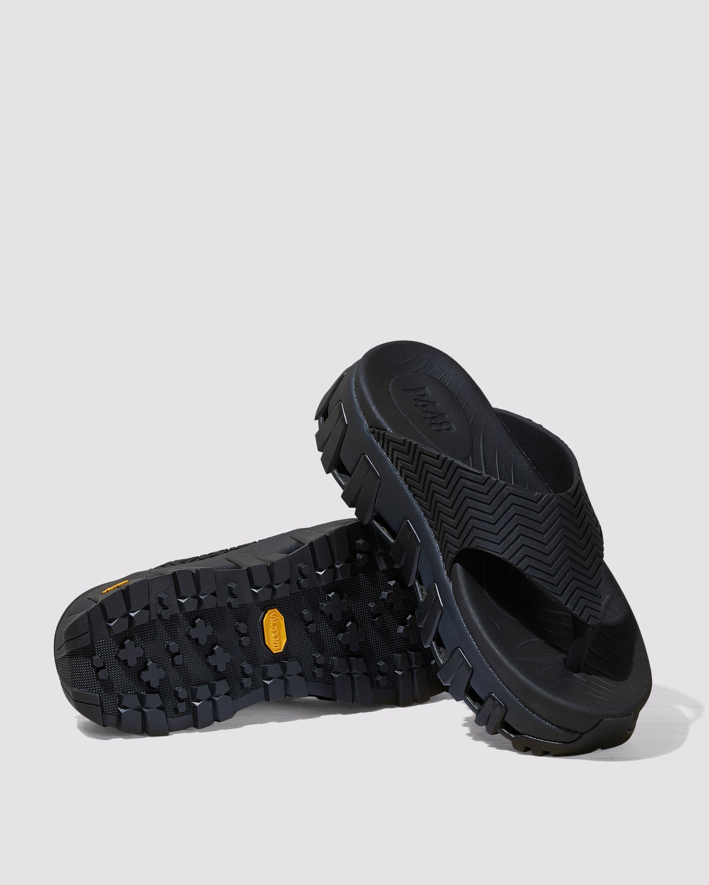 P448 Bondi Tux/Black Sneaker - Women